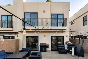 18717 Redwing, Tarzana, CA 91356 - Photo 32