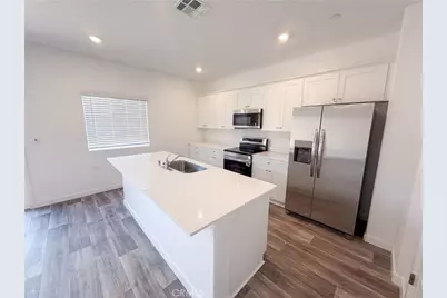3267 Carambola, Clovis, CA 93619 - Photo 2