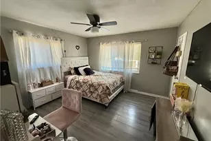 17798 Main, Hesperia, CA 92345 - Photo 8