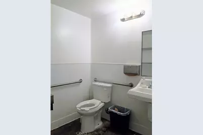300 W Pacific Coast Highway, Long Beach, CA 90806 - Photo 8