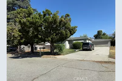 1425 W Hays, Banning, CA 92220 - Photo 1