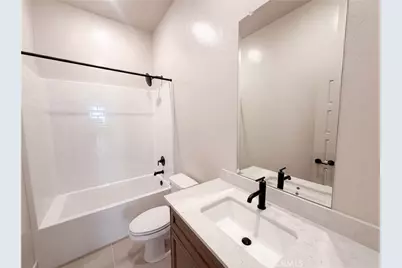2246 N Marion, Clovis, CA 93619 - Photo 16