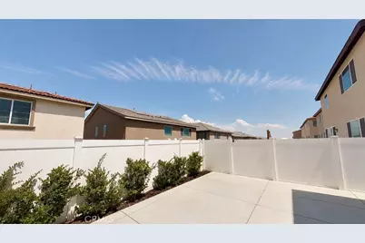 2809 Lake Mendoza Street, Rialto, CA 92377 - Photo 36