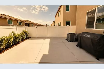 2809 Lake Mendoza Street, Rialto, CA 92377 - Photo 34