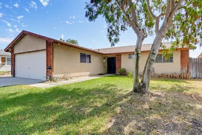 9187 Cypress, Fontana, CA 92335 - Photo 2