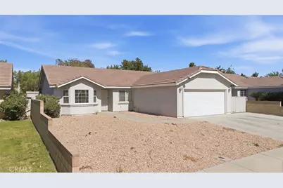 44846 Fenhold, Lancaster, CA 93535 - Photo 2