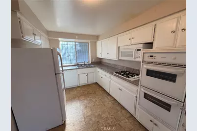 19442 Cliveden, Carson, CA 90746 - Photo 4