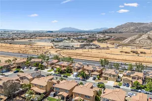 1180 Reisling, Perris, CA 92571 - Photo 40