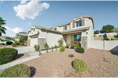 16735 Desert Star, Victorville, CA 92394 - Photo 2