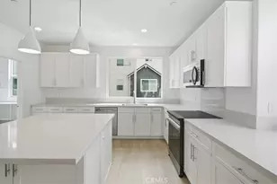 27308 Bear Creek Ln, Valencia, CA 91381 - Photo 14