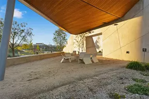 27308 Bear Creek Ln, Valencia, CA 91381 - Photo 32