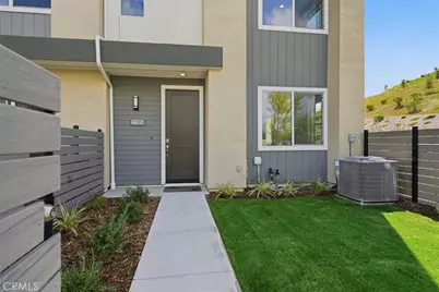 27308 Bear Creek Lane, Valencia, CA 91381 - Photo 2