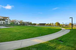 27308 Bear Creek Ln, Valencia, CA 91381 - Photo 36