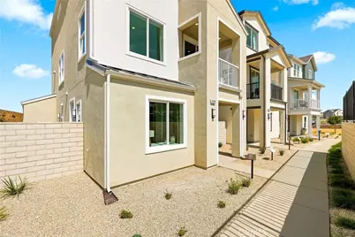 27604 Bareroot Place, Valencia, CA 91381 - Photo 4
