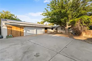 16092 Lakewood Pl, Victorville, CA 92395 - Photo 2