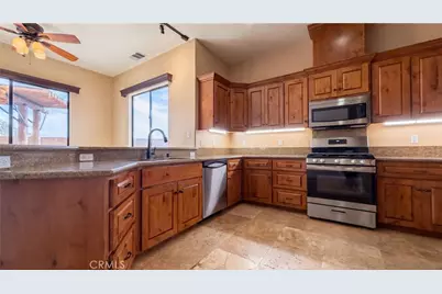 5935 Buena Suerte, Yucca Valley, CA 92284 - Photo 2