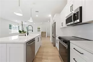 23720 Wilcox Dr, Newhall, CA 91321 - Photo 12