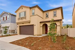 23720 Wilcox Dr, Newhall, CA 91321 - Photo 2