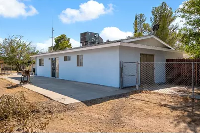 8941 Cottonwood, Hesperia, CA 92345 - Photo 32