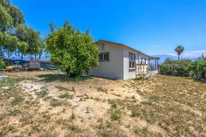 12190 Gladys, Yucaipa, CA 92399 - Photo 32