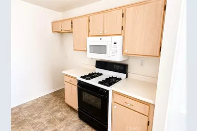 17805 Carson Circle, Adelanto, CA 92301 - Photo 6