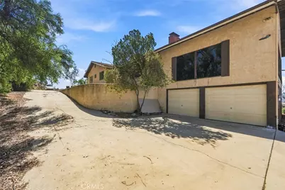 30321 Norden, Homeland, CA 92548 - Photo 2