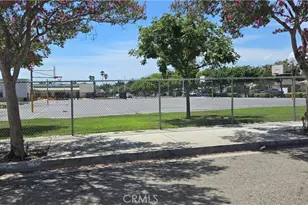 559 W 25th, San Bernardino, CA 92405 - Photo 30