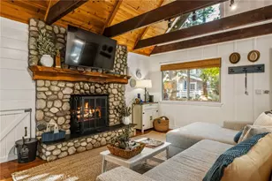 371 Maple Dr, Lake Arrowhead, CA 92352 - Photo 8