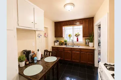 7833 Crocker, Los Angeles, CA 90003 - Photo 8