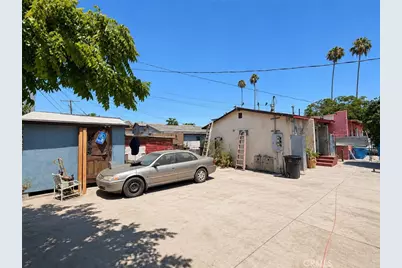 7833 Crocker, Los Angeles, CA 90003 - Photo 26