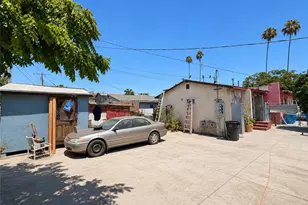 7833 Crocker, Los Angeles, CA 90003 - Photo 26