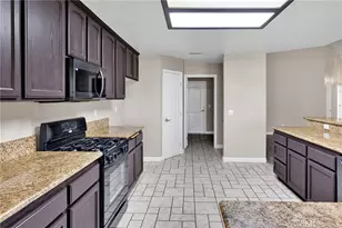13520 Driftwood Dr, Victorville, CA 92395 - Photo 20