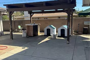 8196 Pepper Ave, Fontana, CA 92335 - Photo 14