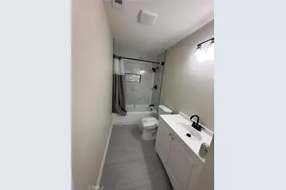 560 W 10th Street, Perris, CA 92570 - Photo 14