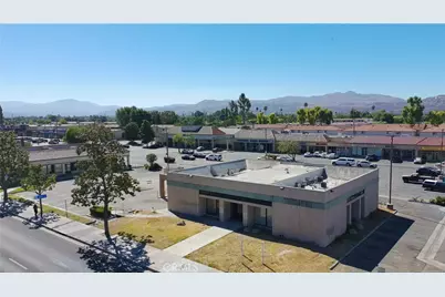 1981 E Florida Avenue, Hemet, CA 92544 - Photo 4