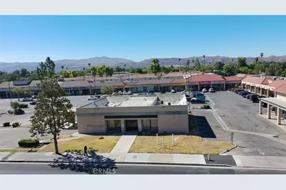 1931 E Florida Avenue, Hemet, CA 92544 - Photo 2