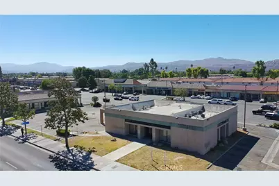 1995 E Florida Avenue, Hemet, CA 92544 - Photo 2