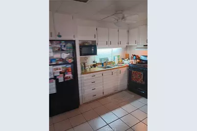 575 S Lyon Avenue #142, Hemet, CA 92543 - Photo 4