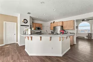 6890 Oak Hill Rd, Oak Hills, CA 92344 - Photo 16