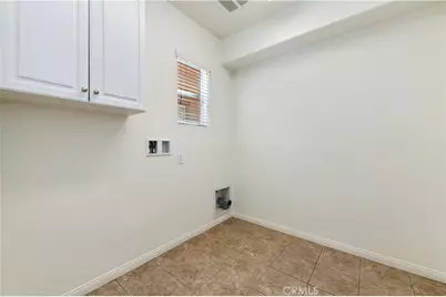 15834 Vienna, Fontana, CA 92336 - Photo 18