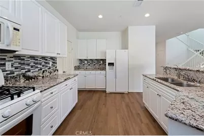 15834 Vienna, Fontana, CA 92336 - Photo 14