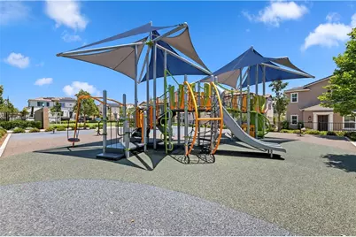 15834 Vienna, Fontana, CA 92336 - Photo 42