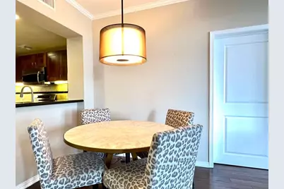 125 North Raymond Avenue #404, Pasadena, CA 91103 - Photo 2