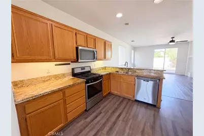 38129 Floricita, Murrieta, CA 92563 - Photo 2