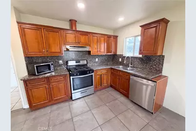 392 Cypress, Colton, CA 92324 - Photo 2