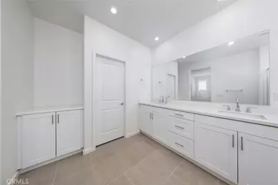 493 N Pinewood Avenue, Rialto, CA 92376 - Photo 18