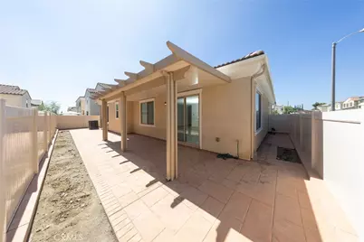 493 N Pinewood Avenue, Rialto, CA 92376 - Photo 28