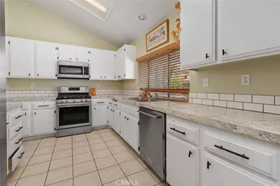 1004 Radka, Beaumont, CA 92223 - Photo 18