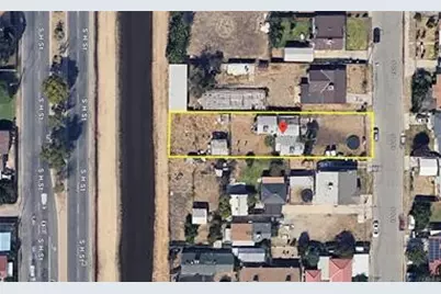 2403 S I, Bakersfield, CA 93304 - Photo 6
