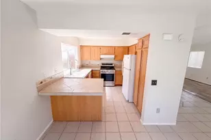961 Verona, San Jacinto, CA 92583 - Photo 8